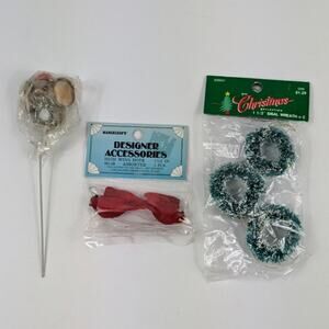 Vintage Christmas Crafting Lot Dollhouse Decor Wreaths Cardinals Santa Mouse 80s